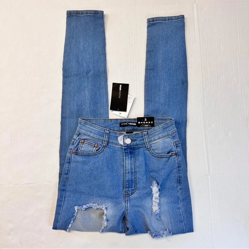 Fashion Nova Womens Blue Denim  Skinny Distressed Mid Rise Jeans Size 3 Med Wash